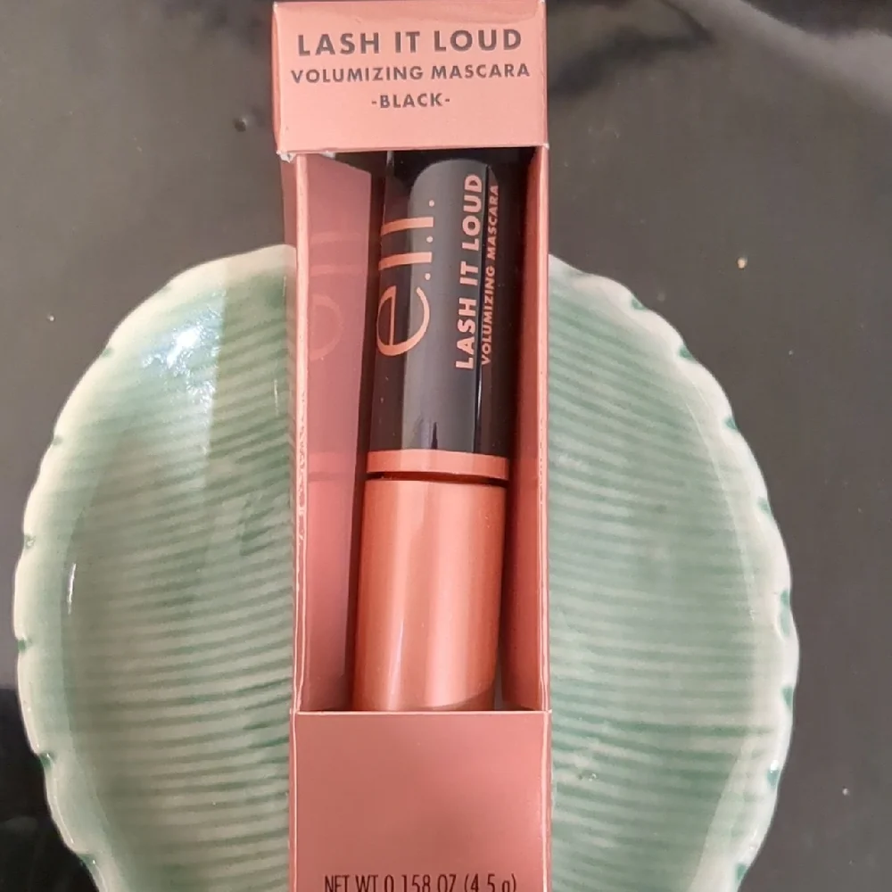 Volumizing Mascara